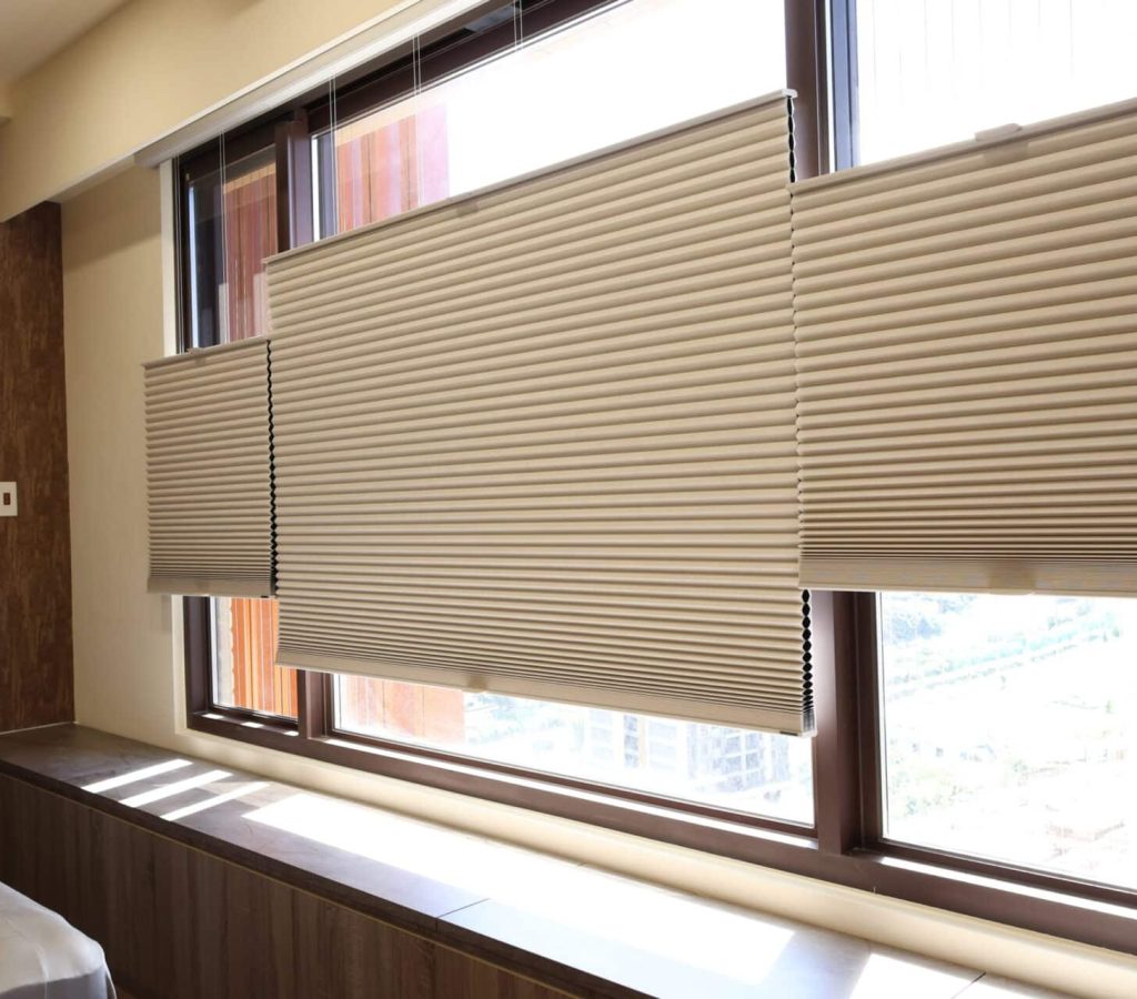 HunterDouglas 全遮光風琴簾