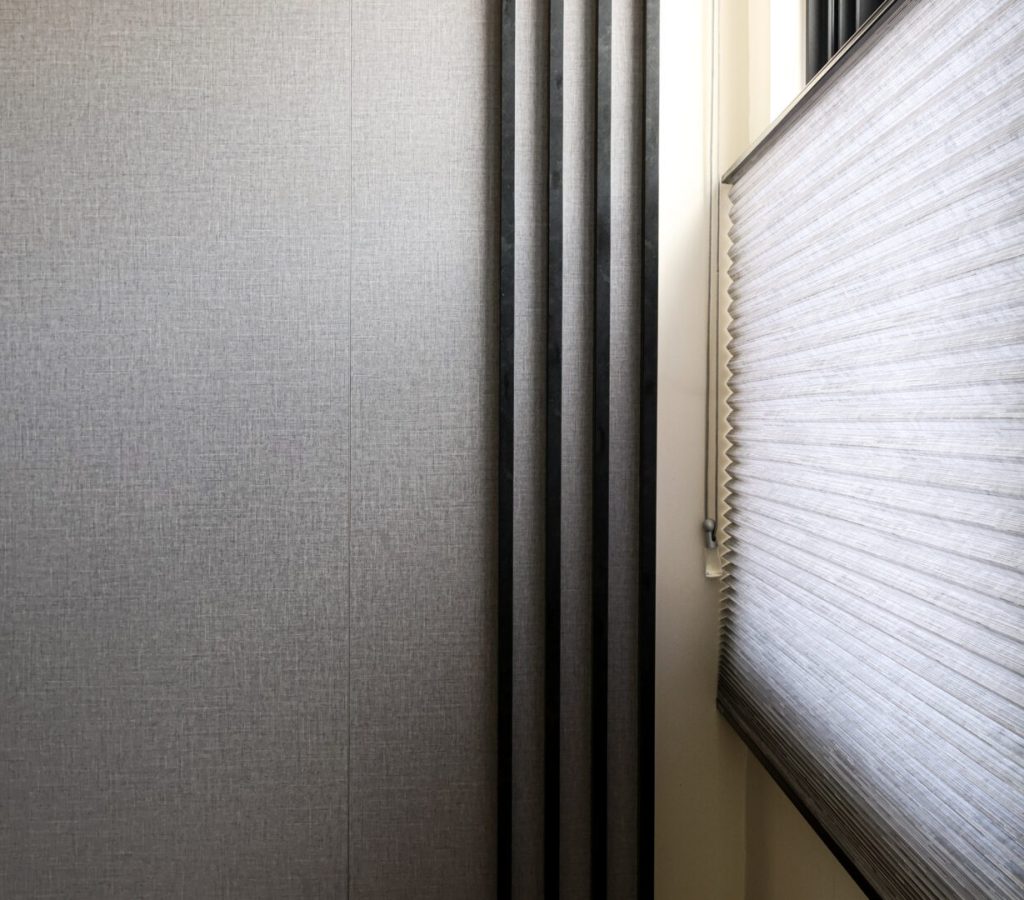 半遮光風琴簾